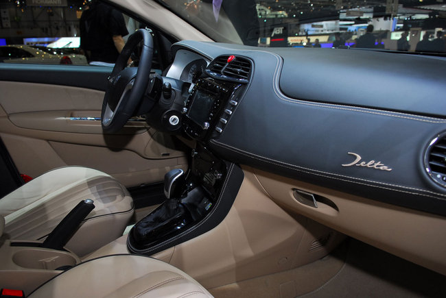 lancia-al-salone-di-ginevra-2009_36.jpg