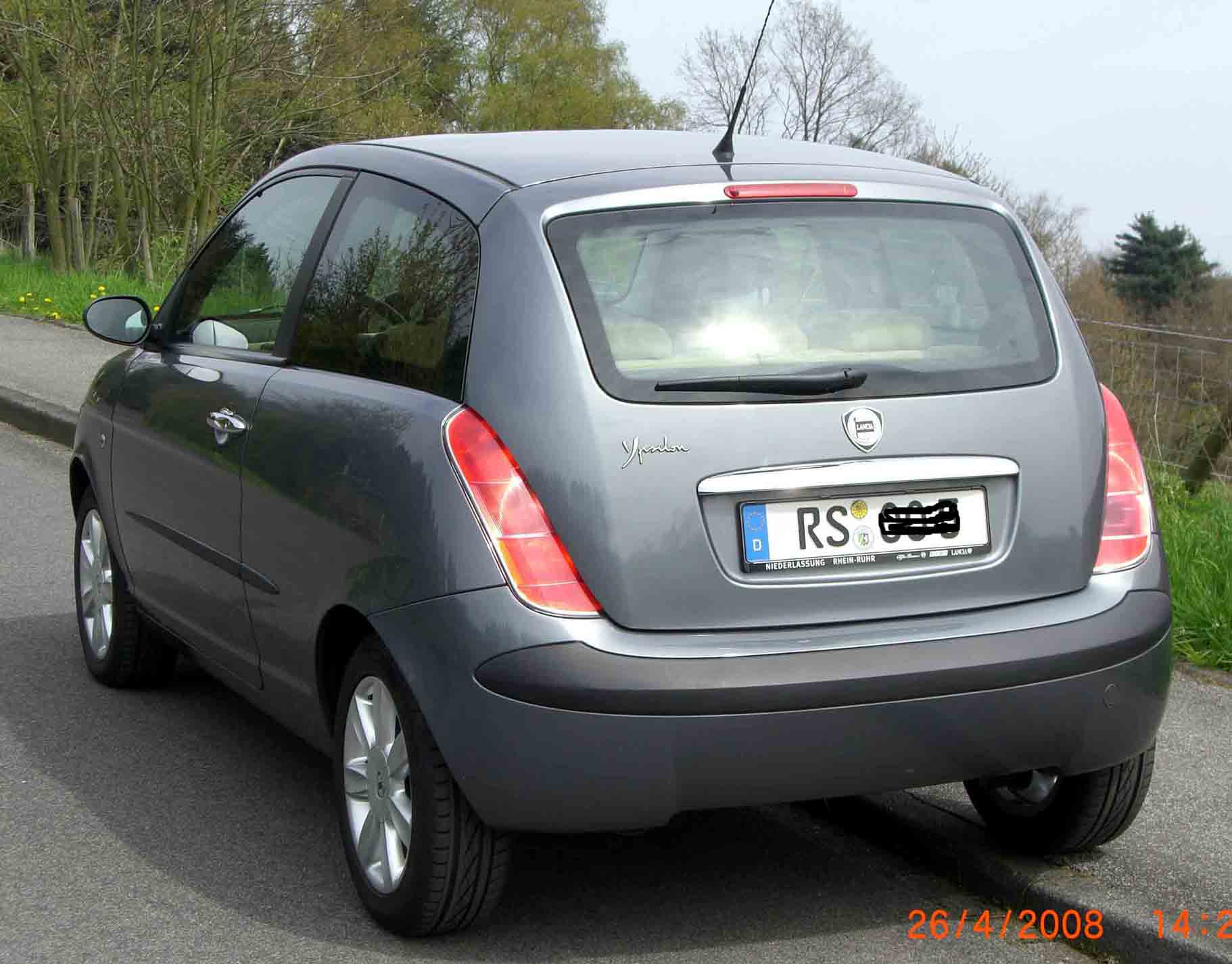 ypsilon-3.jpg