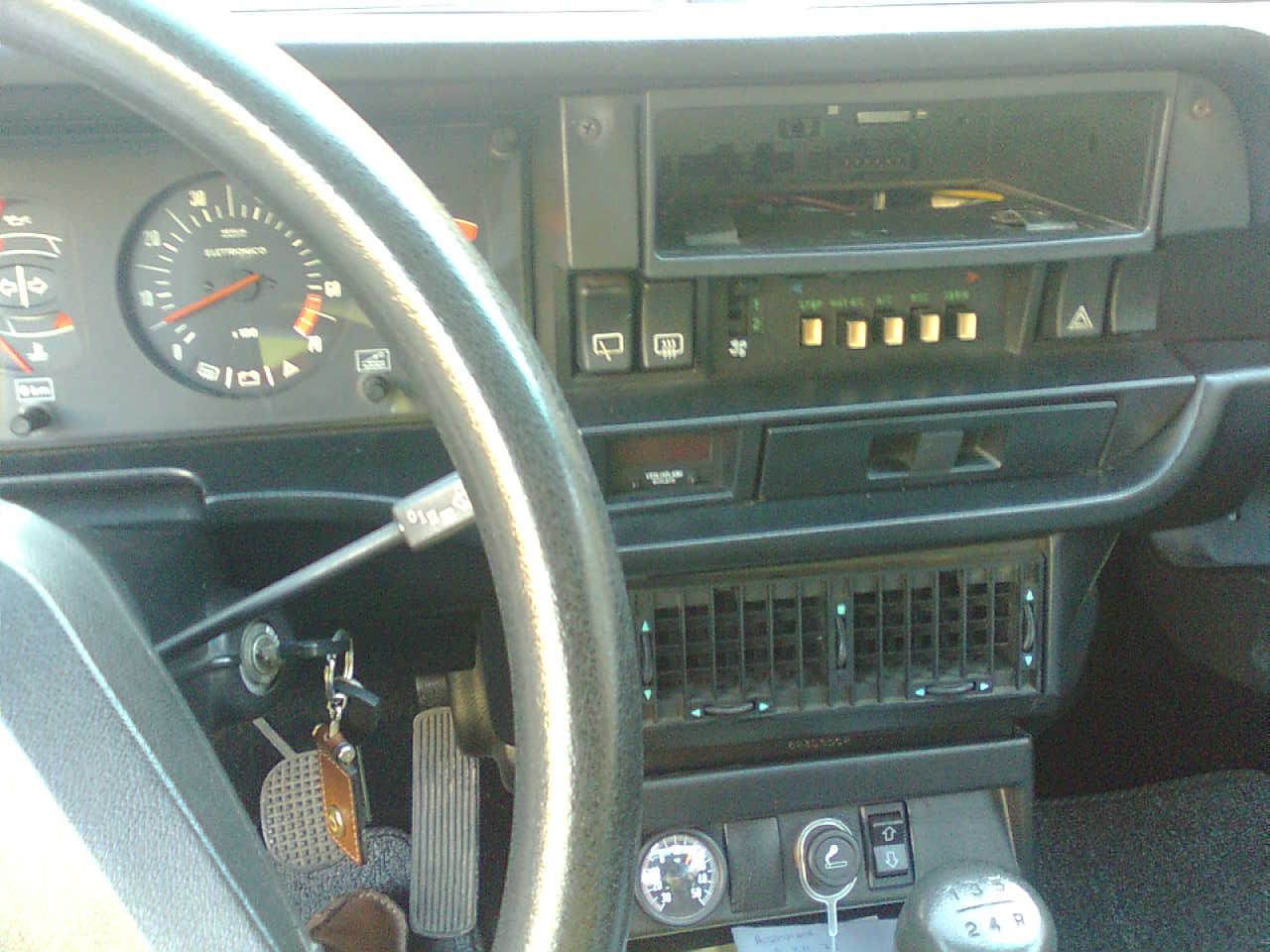 centrale cruscotto.jpg