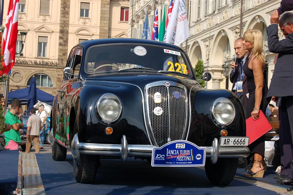 aurelia b10 - prämierung beste 50 lancias (turin 2006) (large).jpg