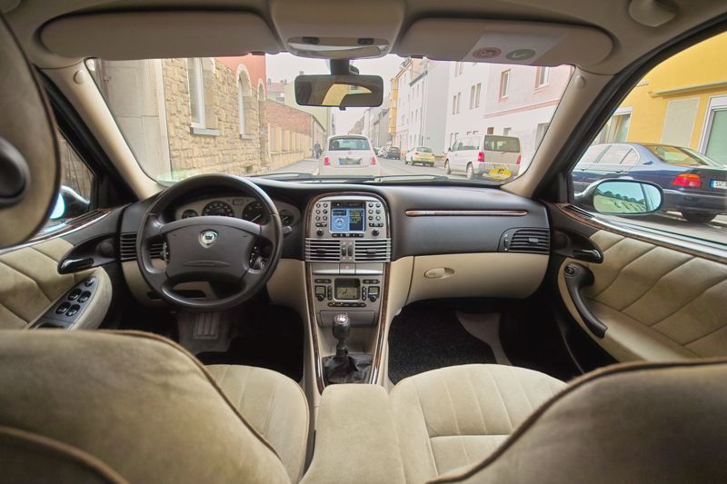 lancia_lybra_6.jpg