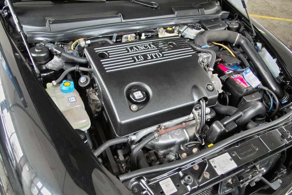 lancia_lybra_15.jpg