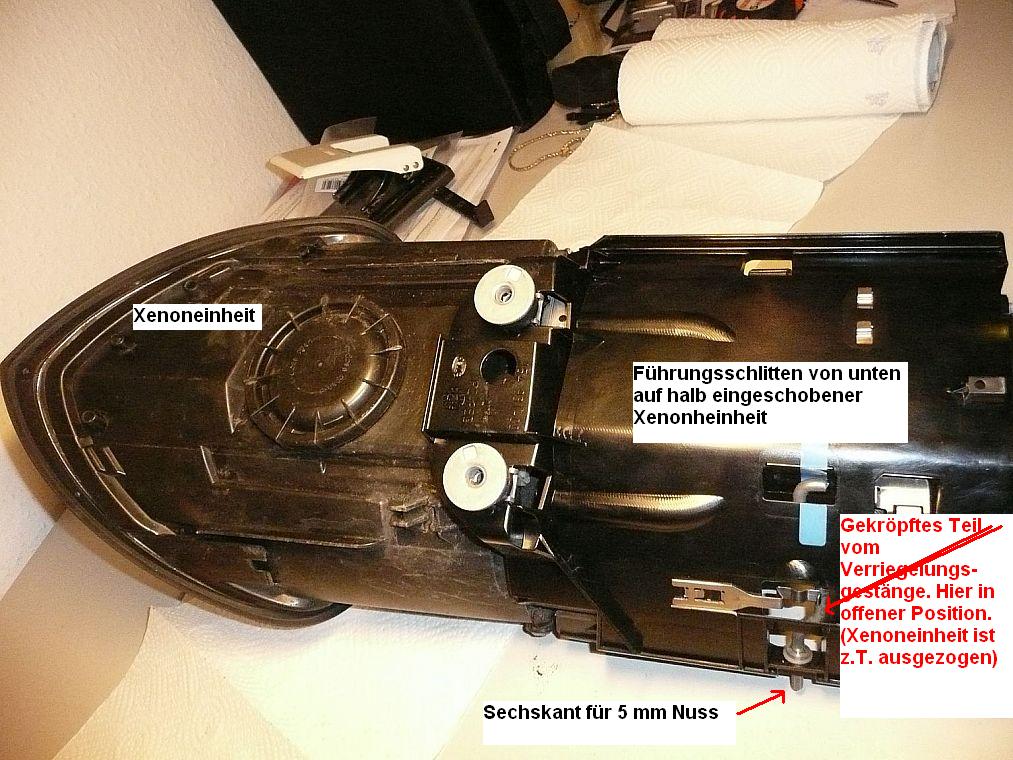 xenoneinheit z.t. auf führungsschlitten aufgeschoben mit hinweis.jpg