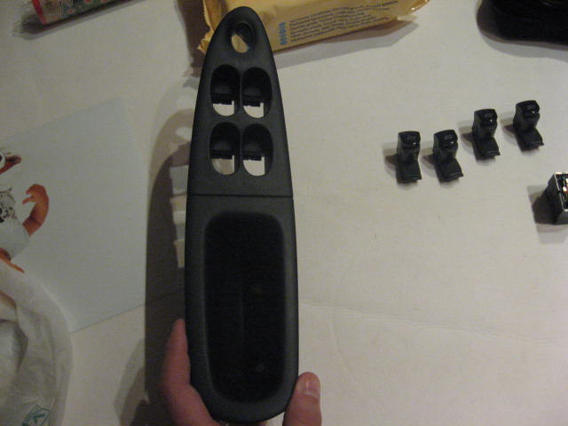 tasti vetri elettrici 002.jpg