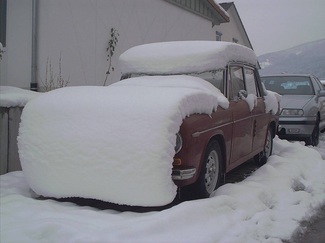 lancia nevada berlina.jpg