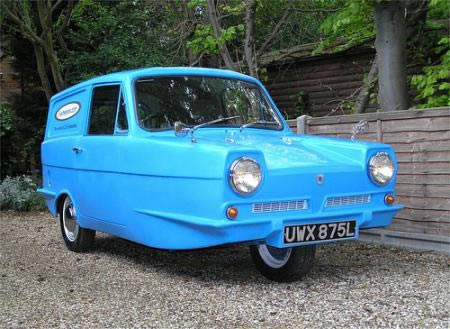 reliant_regal[1].jpg