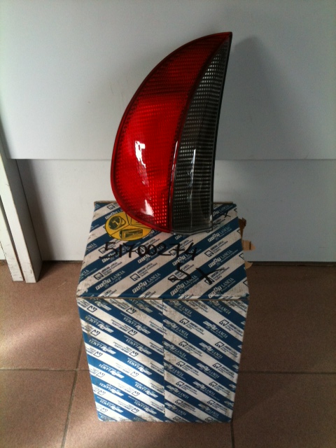 fanalino post sx lancia lybra sw orig 80 eur.jpg