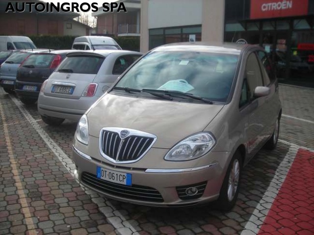lancia_musa_1_3_multijet_16v_90_cv_oro_plus_21349281.jpg