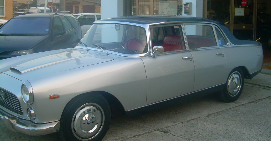 sedan 1960 del vaticano argento+blu.jpg