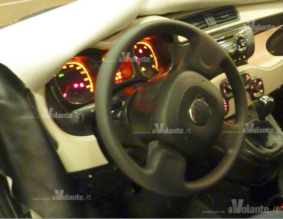 2011_fiat_panda_interni.jpg