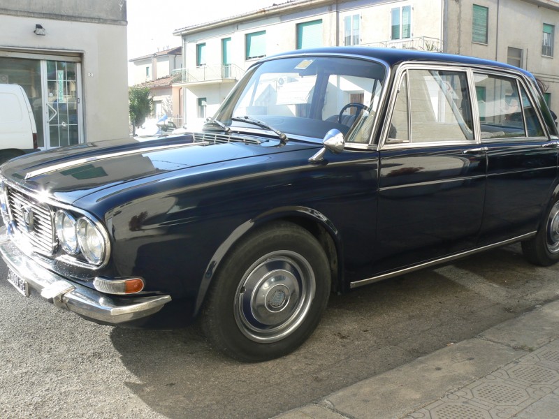 1967:1970 lancia flavia 2000 berlina_2°serie.jpg