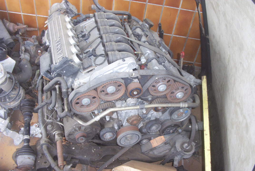 thesis 3.0 v6 motor defekt-schlachter 003.jpg