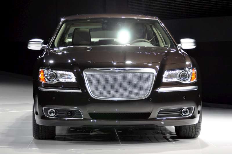 chrysler-300c-executive-ny-2012-6.jpg