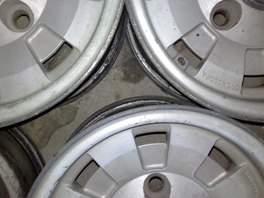 300620111900.jpg