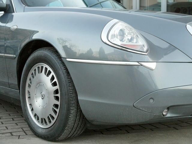 9957583h_xxl.jpg