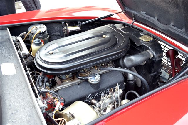 2 lancia_flaminia_motore_dx.jpg