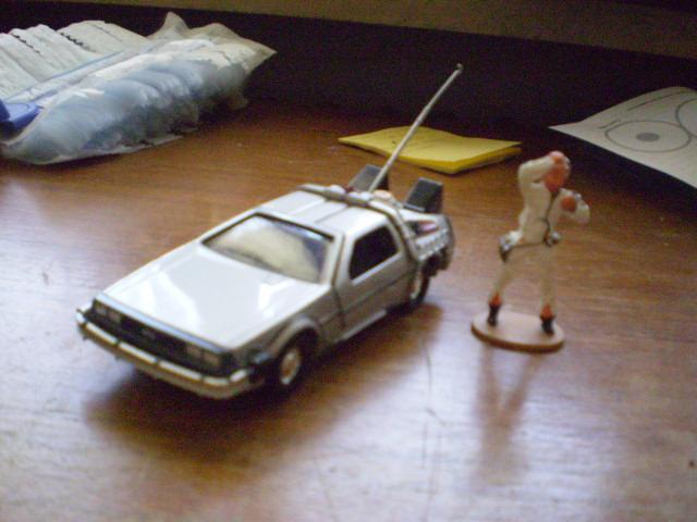 de lorean corgi (small).jpg