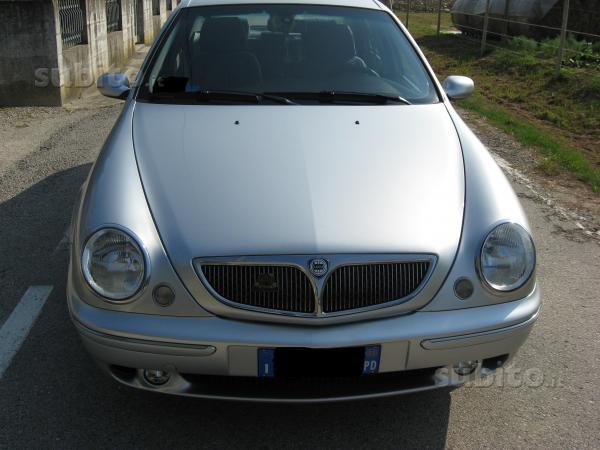 lancia-lybra-20120130092604.jpg
