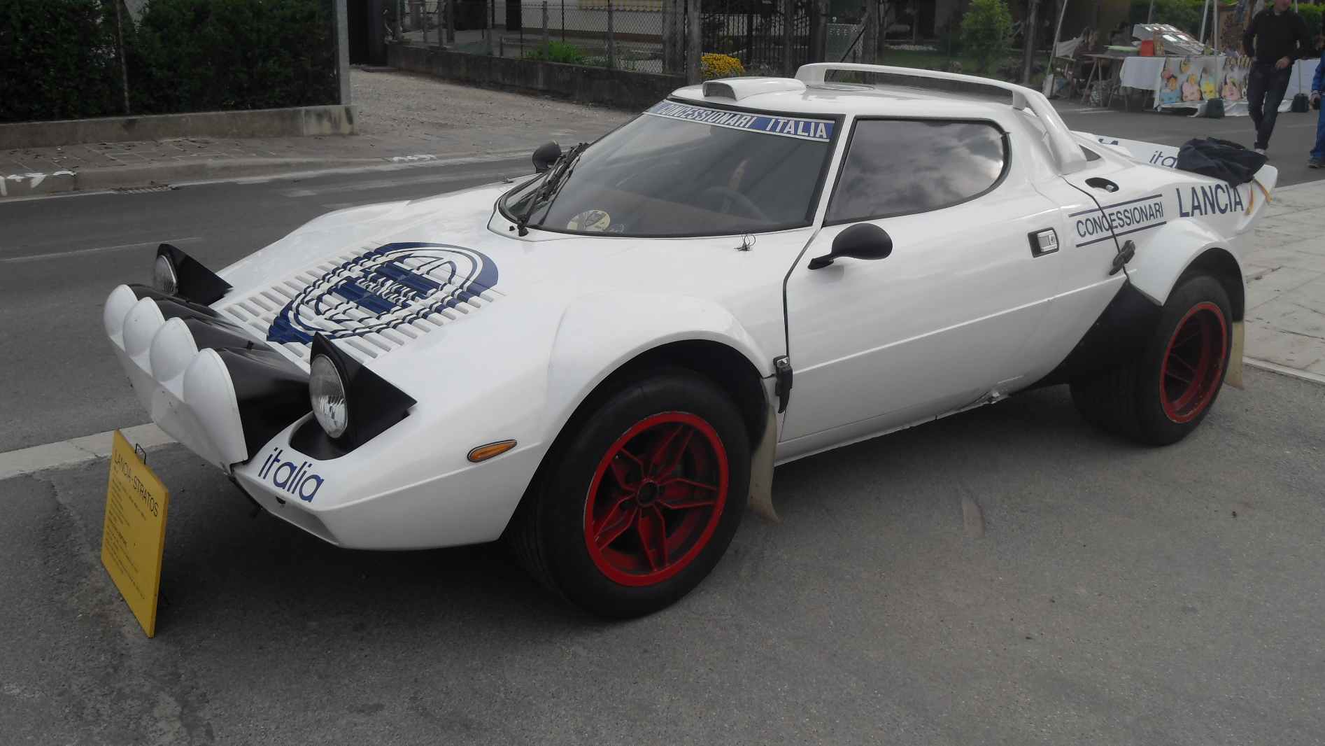 stratos.jpg