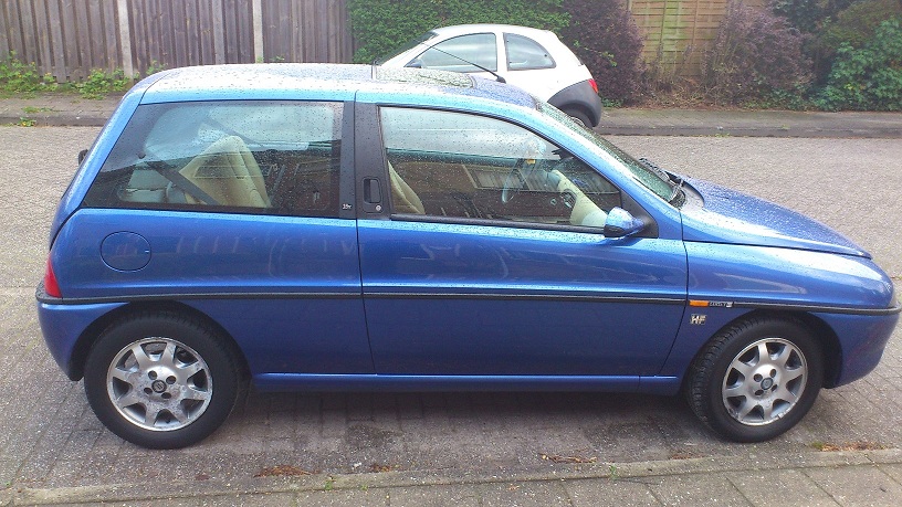 lancia ypsilon.jpg