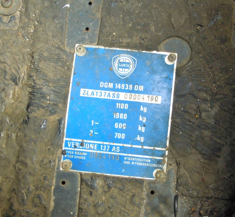 targhetta_2s.jpg