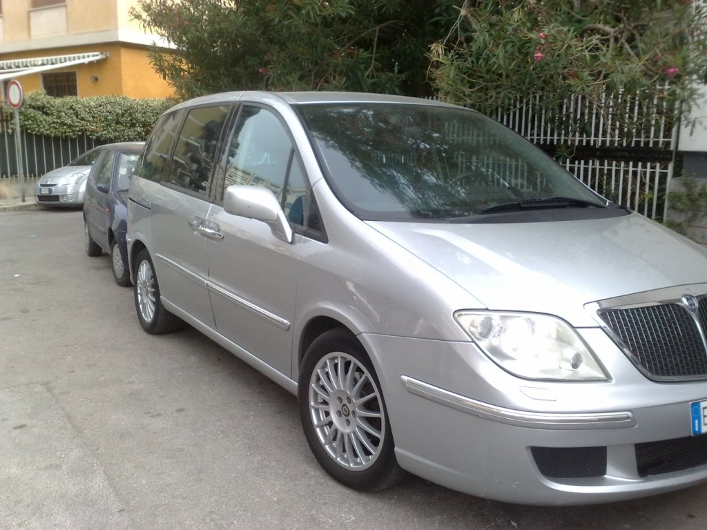 lancia 4.jpg