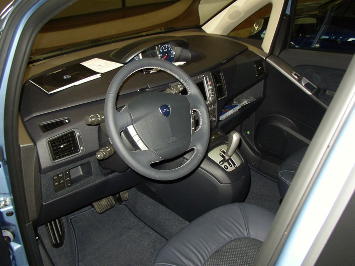 m1.jpg