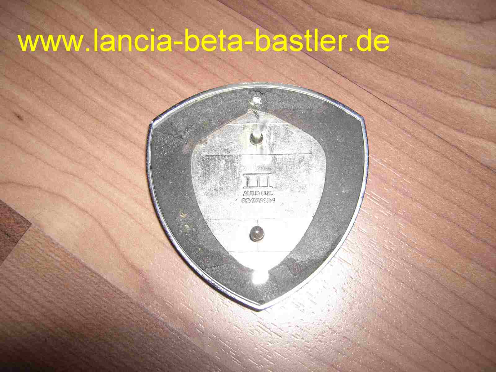 lancia emblem klein.jpg