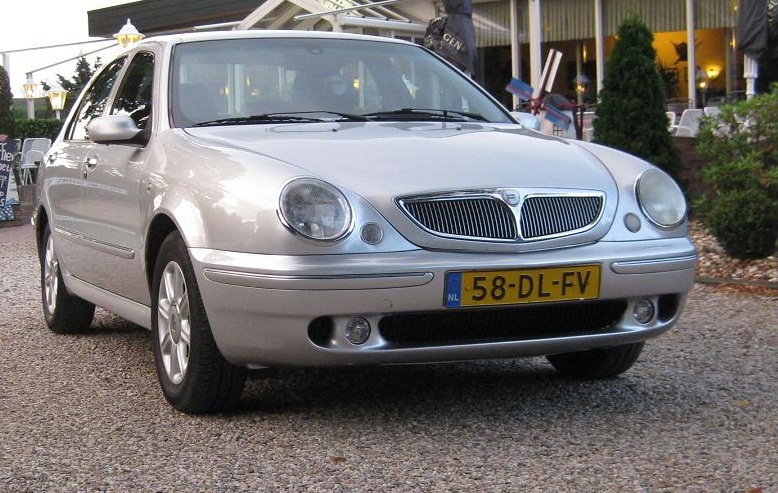 lancia2.jpg