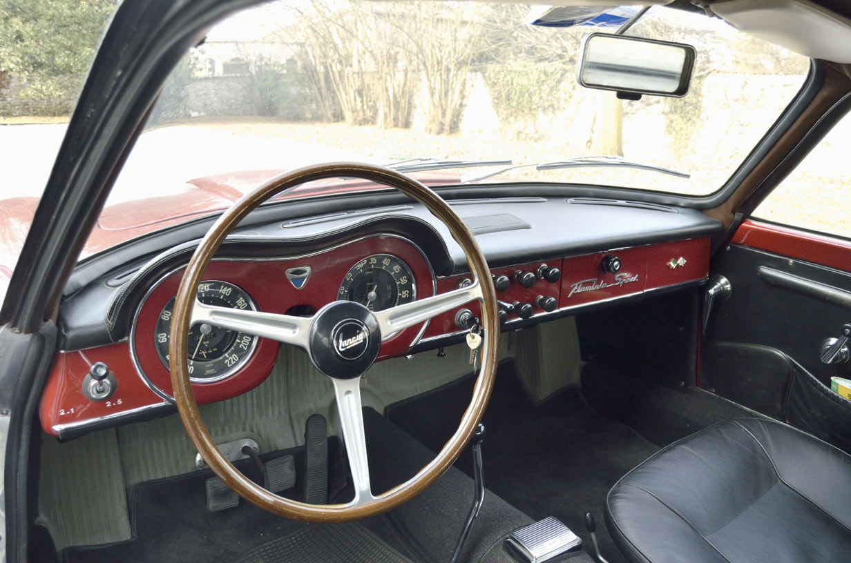 lancia_flaminia_cruscotto.jpg