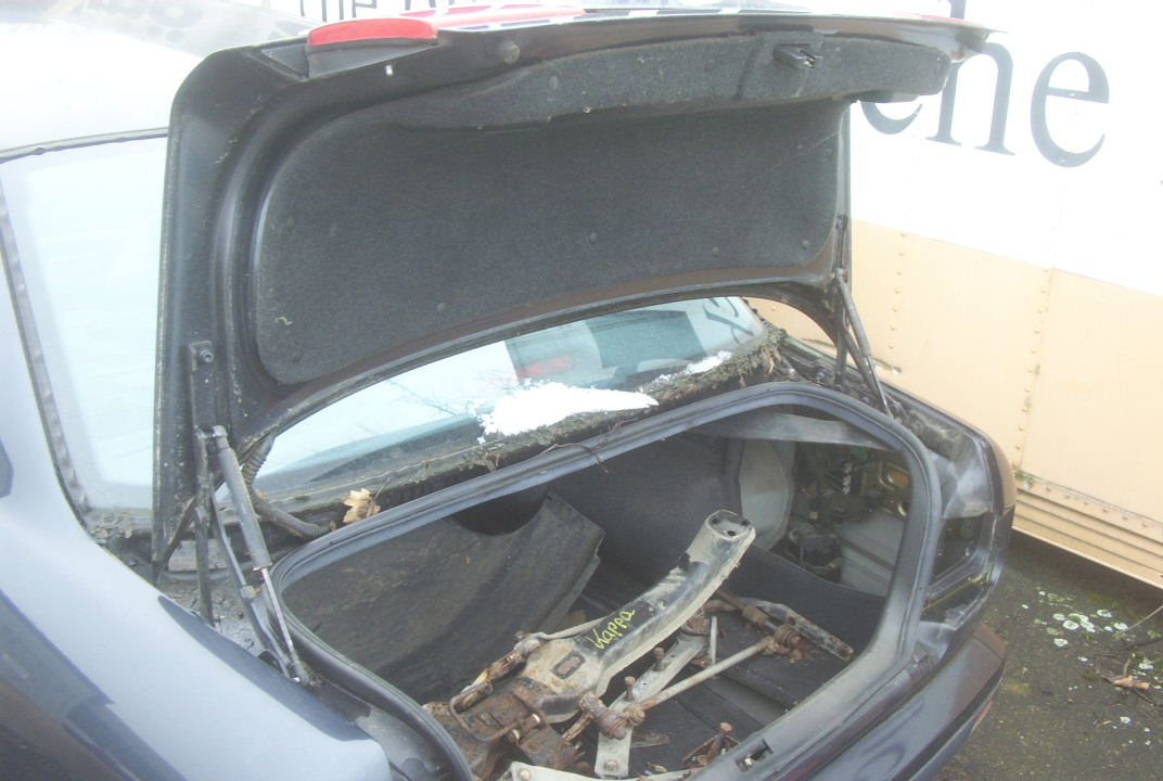 lancia kappa ,schrott schwarzmet 004.jpg