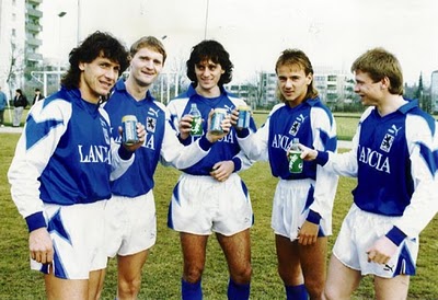 =-utf-8-q-5_l=c3=b6wen=2dspieler_im_lancia=2dtrikot=2ejpg-=-755268.jpeg