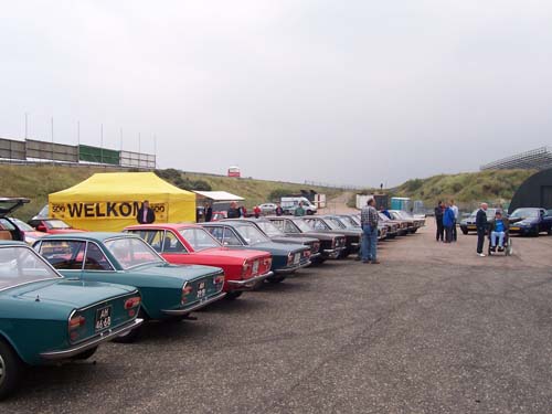 100_0858 13x coupe achterzijde aankomst.jpg