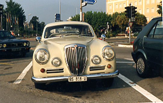 lancia001.jpg