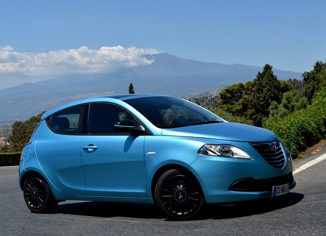 lancia-ypsilon-taormina-evento-10_newformat.jpg