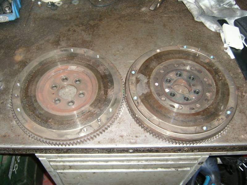 links_fiatcoupe20vtoriginal_rechts_kappa_zweimassenschwungrad_draufsicht.jpg