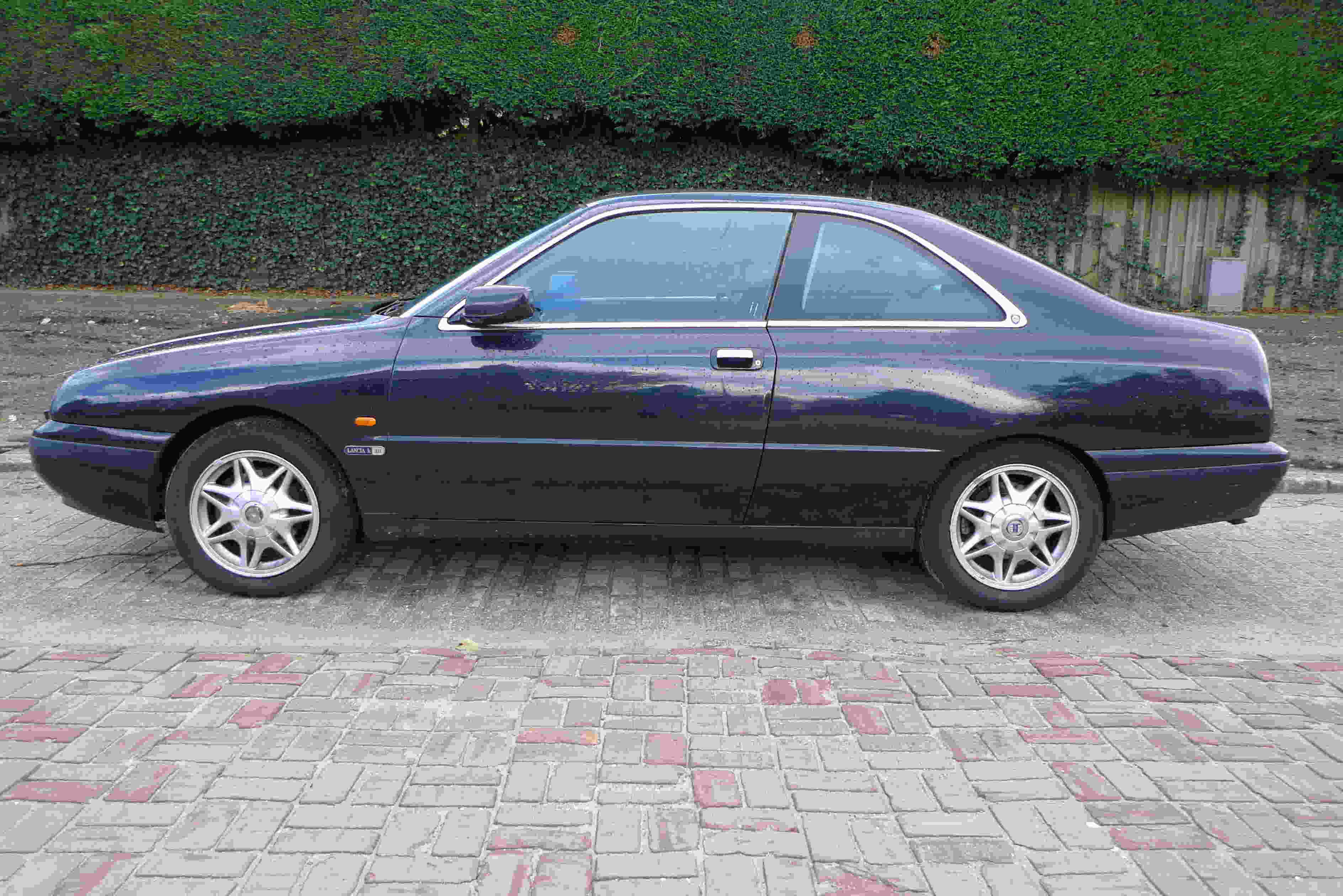 k coupe l zijkant.jpg