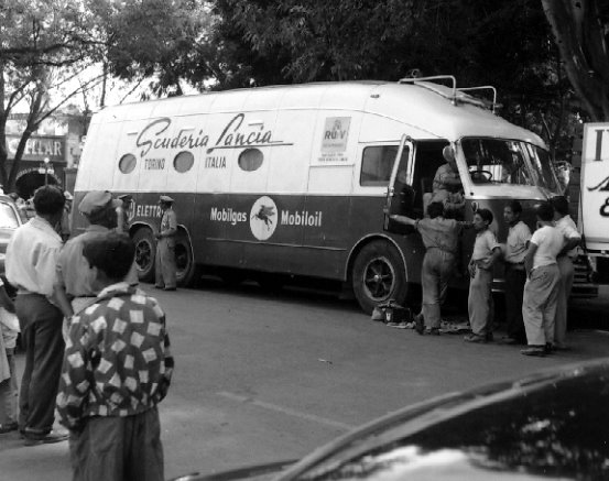 lancia van.jpg