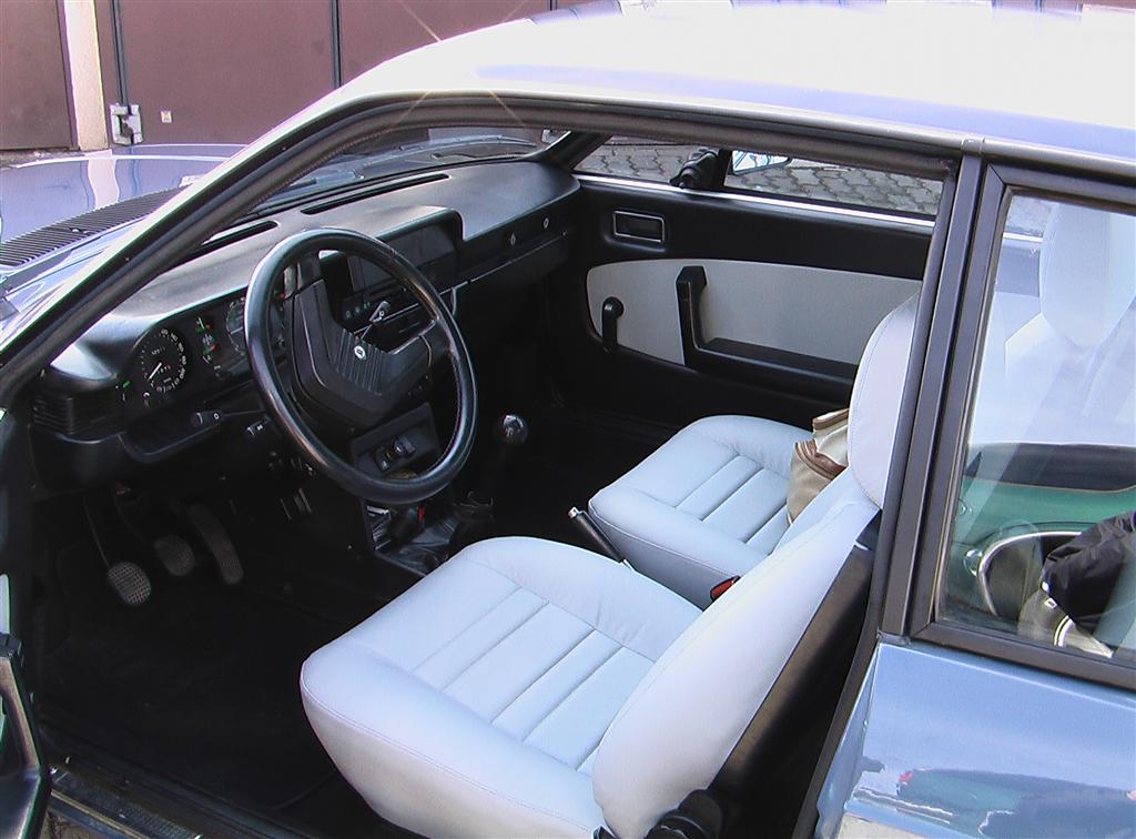 leder hpe 2006 012 (large).jpg