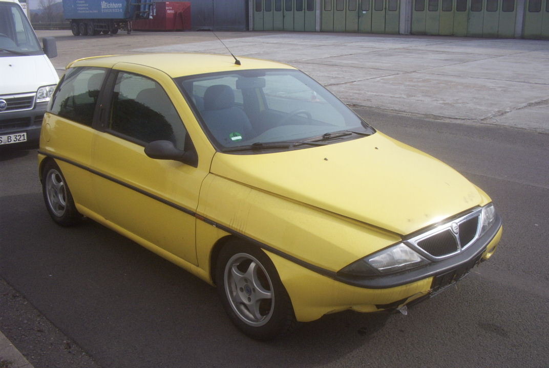 unfall y 1,2 16v ex jürgen 002.jpg