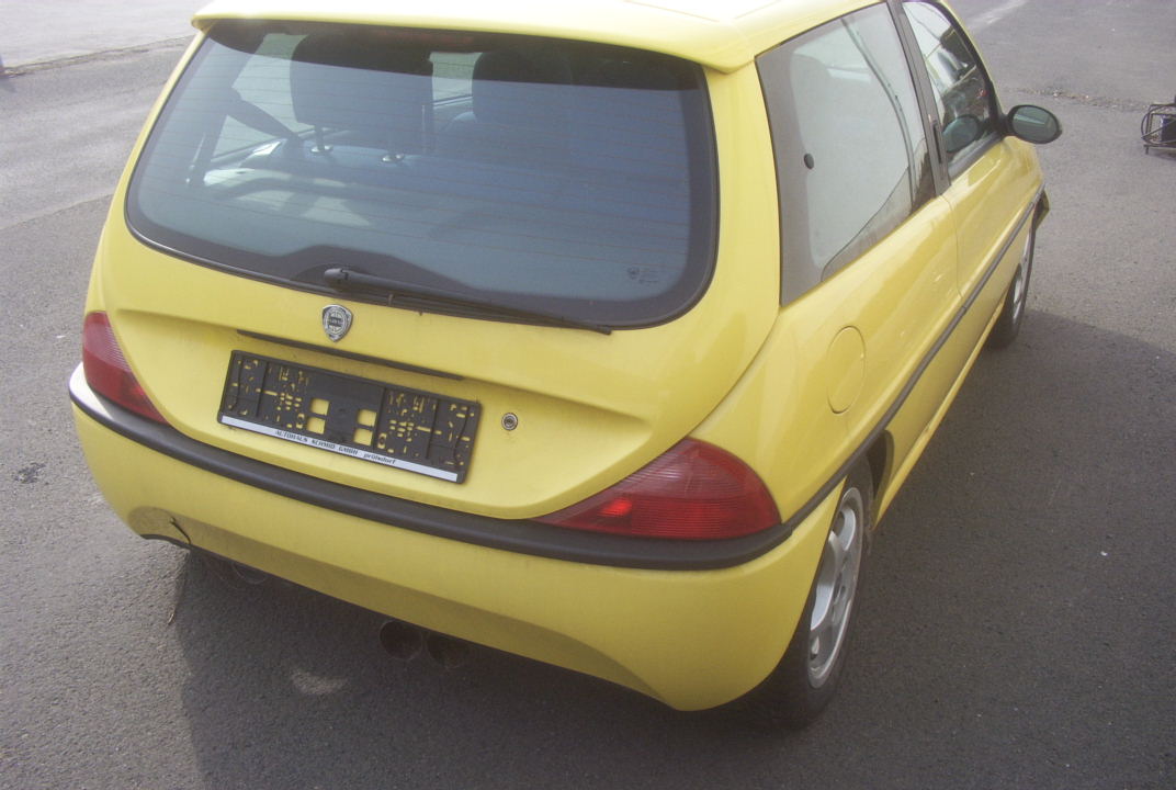 unfall y 1,2 16v ex jürgen 003.jpg