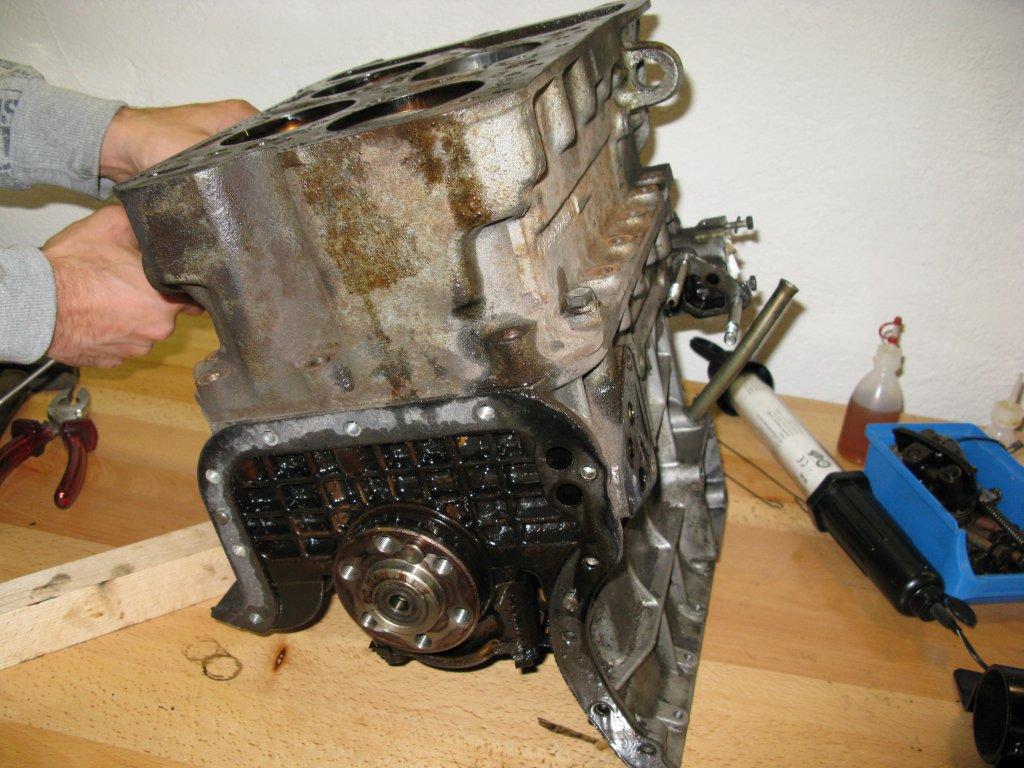 block gehäuse 818302.jpg