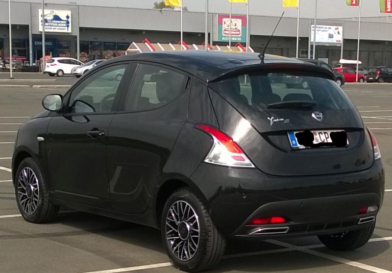 ypsilon_800_03.jpg