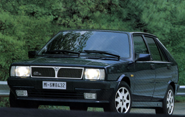 lancia_delta_2_079.jpg