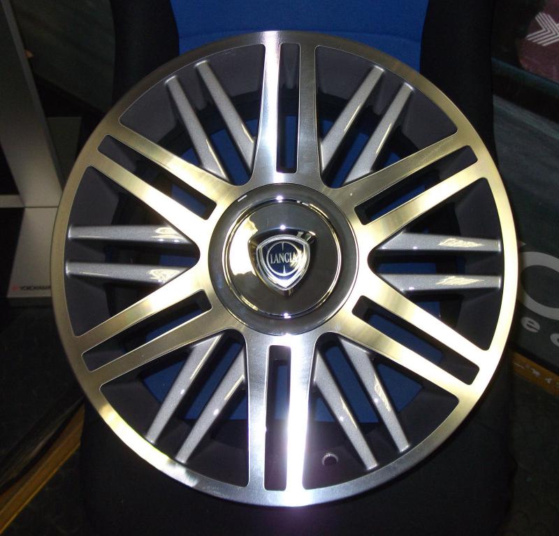 cerchi bicolor 51798944 01.jpg