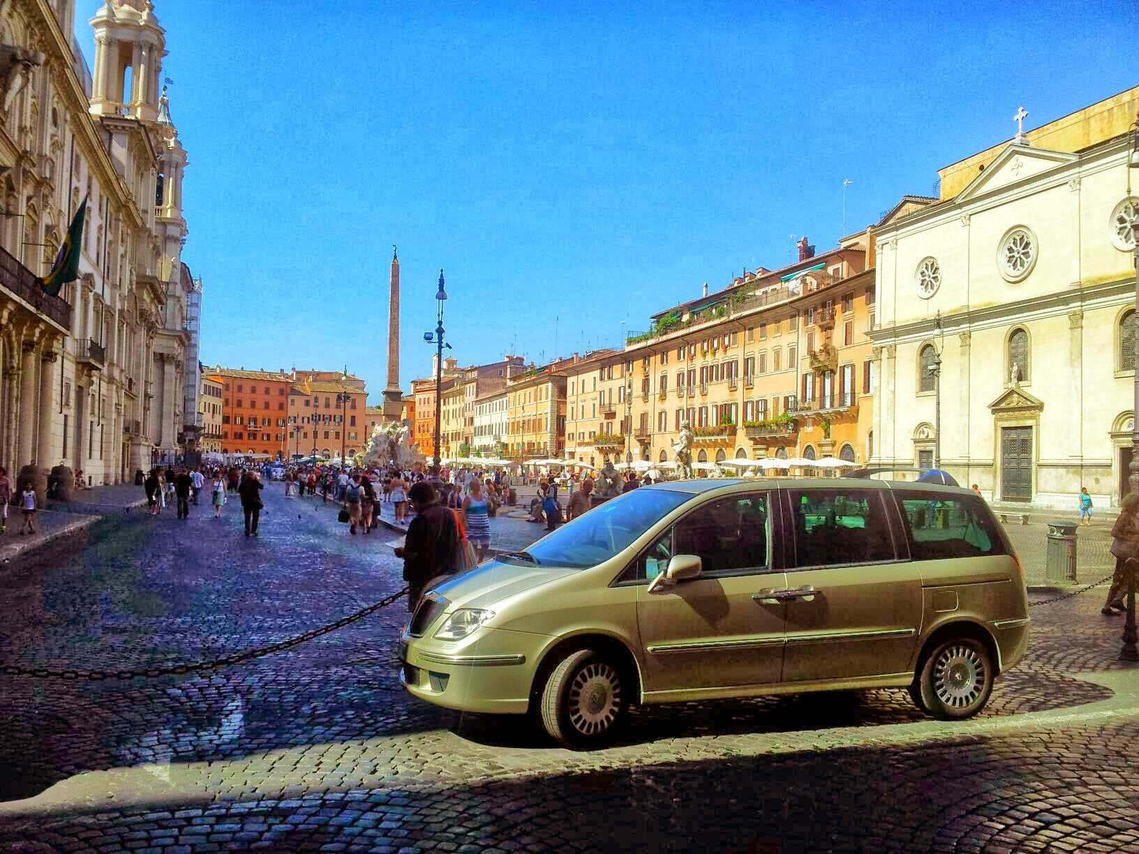 phedra roma - piazza navona.jpg