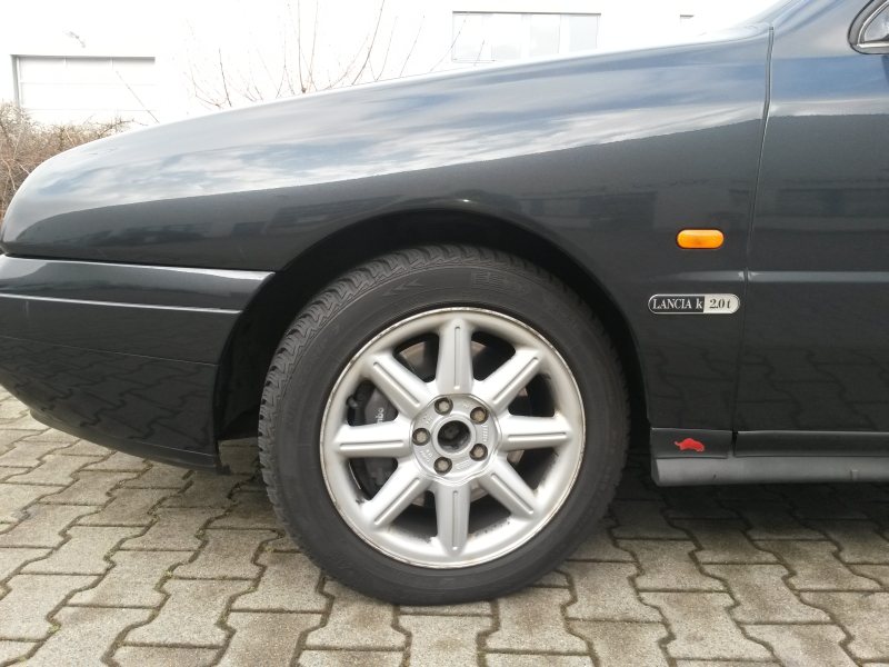 20150327_074944_altes_fahrwerk_vorderachse.jpg