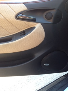casse bose con borchie, comando finestrini, tweeter con luce.jpg