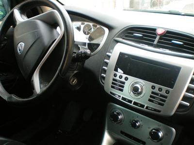 auto_443_grande.jpg
