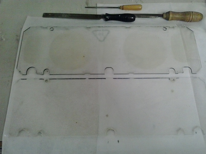 plexiglass cruscotto beta.jpg